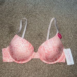 NWT Isaac Mizrahi push-up bra